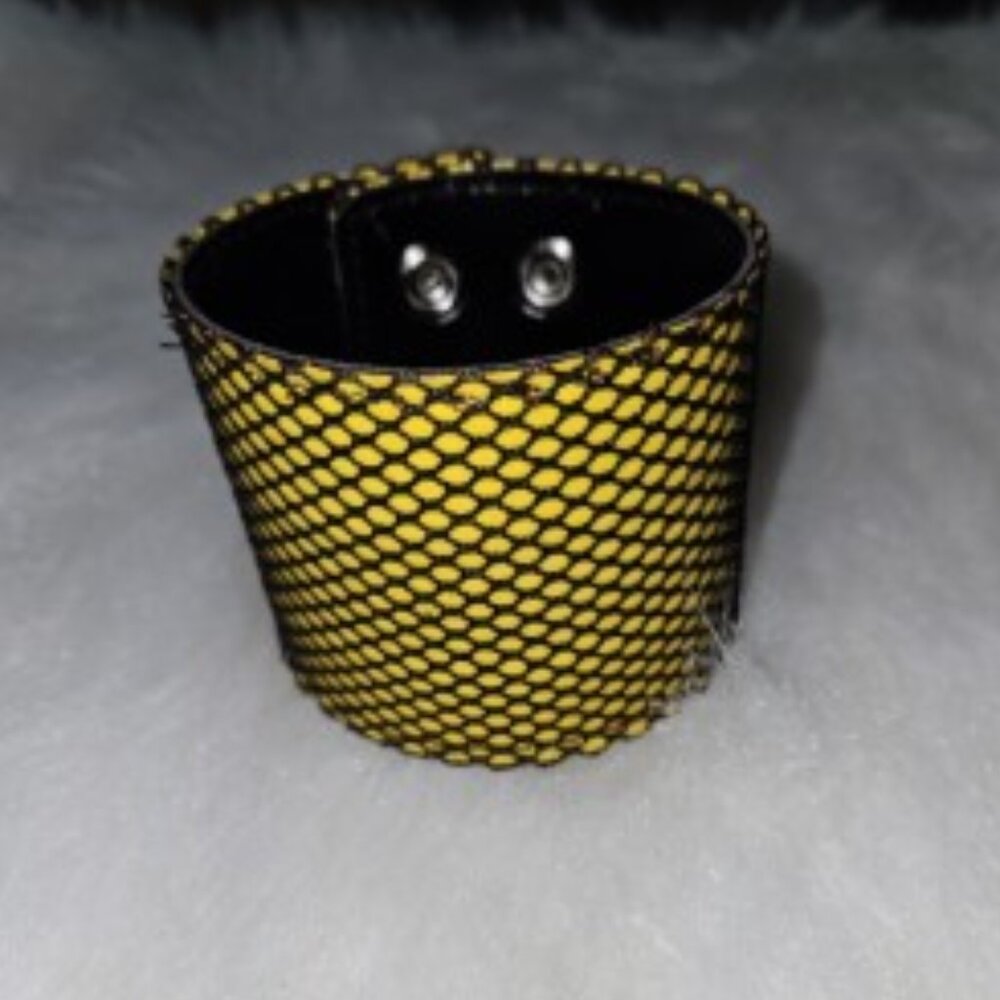 NWT YELLOW PVC + FISHNET ADJUSTABLE BRACELET Funk Plus edc goth arm band cuff